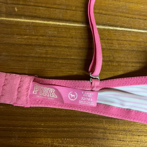 PINK Victoria's secret 32A T-shirt bra - Picture 6 of 6